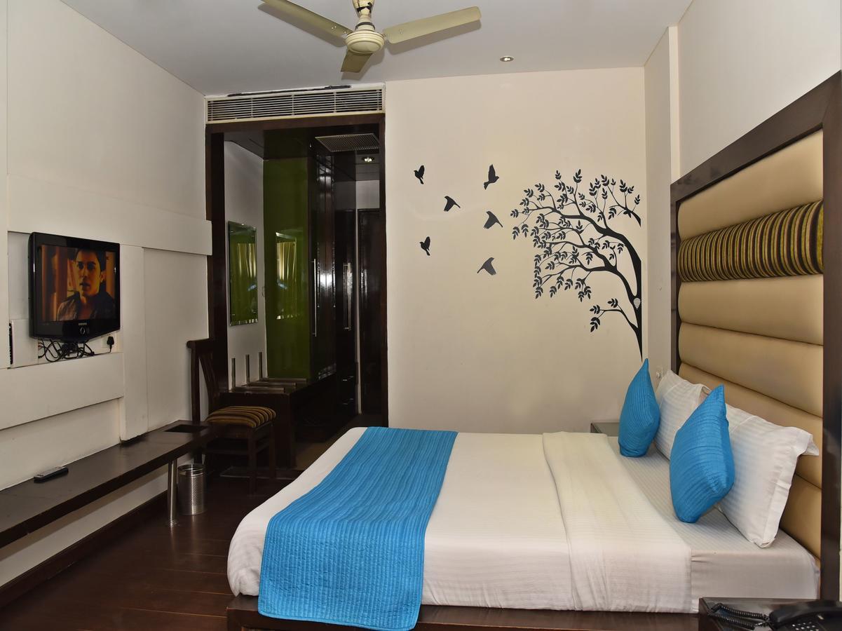 Hôtel Landmark à Chandīgarh Extérieur photo